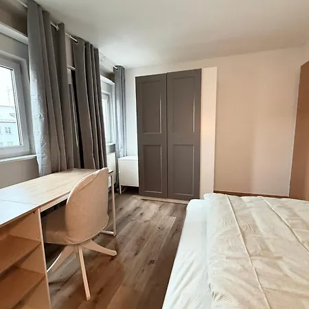 Fuer Monteure Und Geschaeftsreisende - Jakobervorstadt